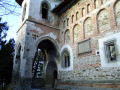 BISERICA BALINESTI